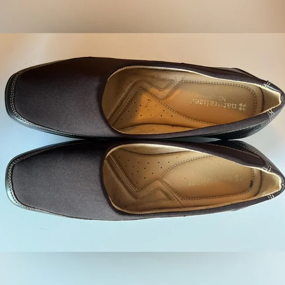 Naturalizer Slip-On Brown Comfort Loafers - Picture 2 of 10
